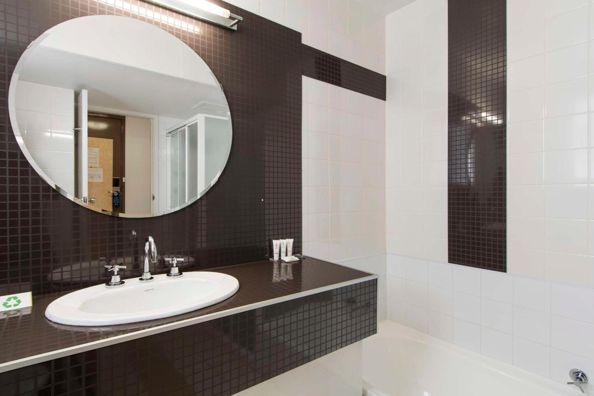 Metro Hotel Perth Extérieur photo